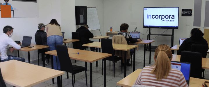 Cáritas Diocesana Huesca promueve el uso y aprendizaje de nuevas tecnologías con el programa de formación “Trabajando en digital”