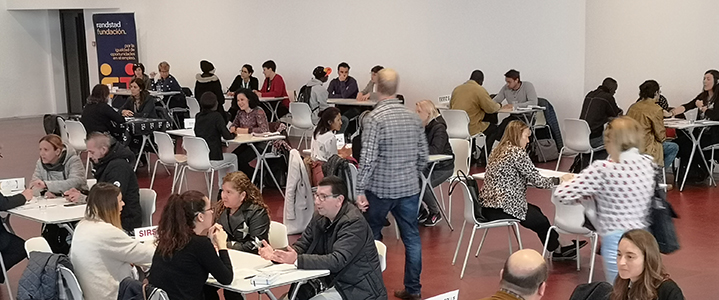 El Grup Incorpora Barcelona organitza un speed dating laboral per a persones en risc d’exclusió
