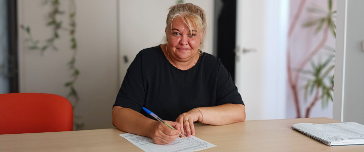 La Mónica i el seu camí cap a la inserció laboral al costat del programa Incorpora